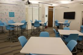 Marketing School Flexible Teaching Space at Loyola University