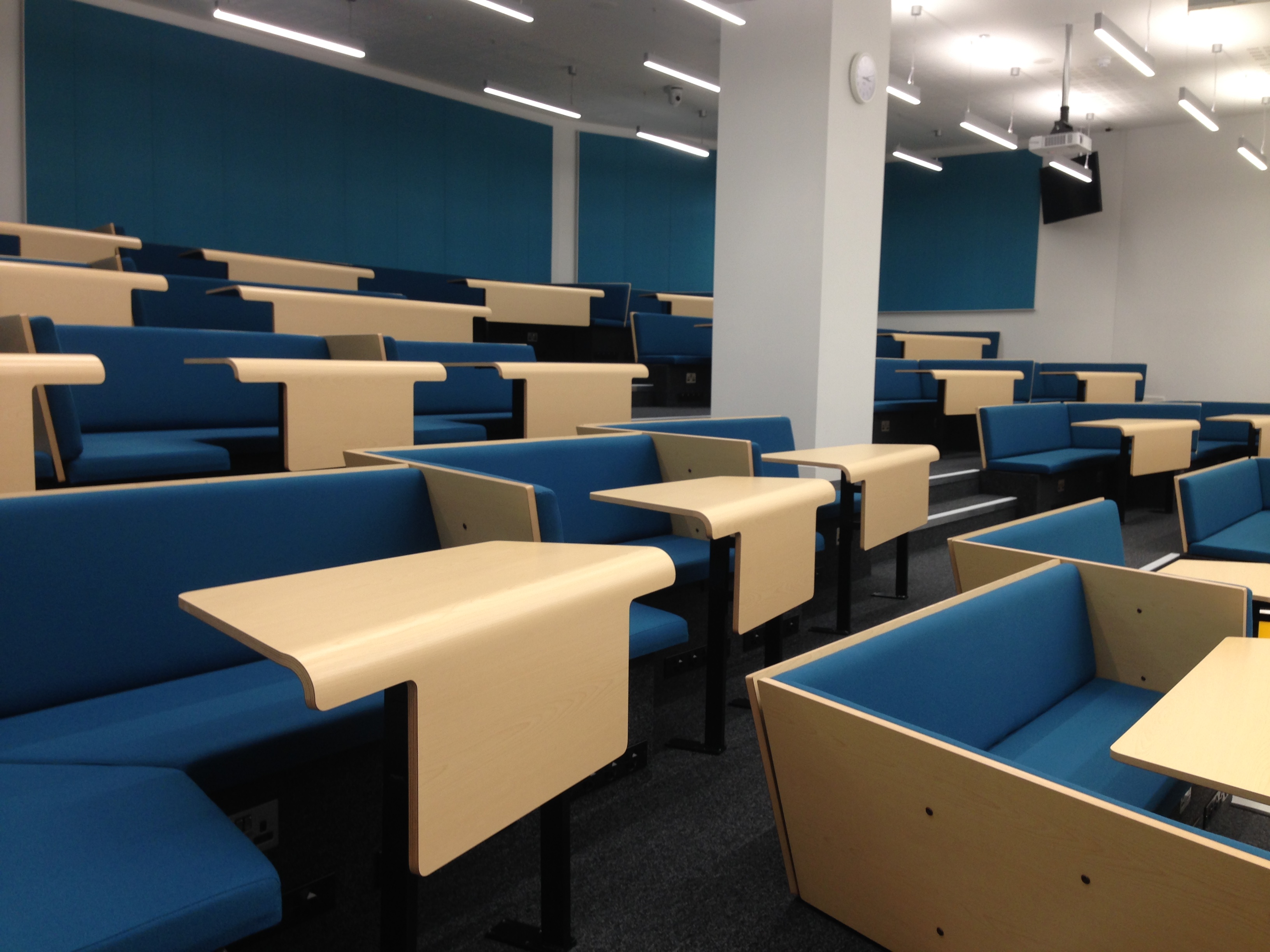 Cluster seating lecture theatre